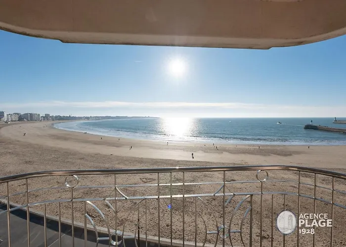 T2 Face Avec Garage Aux Sables-d'olonne - Fr-1-197-213 Appartement *