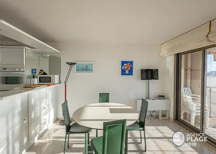 T2 Face Avec Garage Aux Sables-d'olonne - Fr-1-197-213 Appartement *